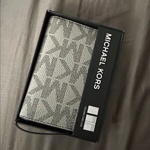 Men’s Michael Kors Jet Set Logo Card Holder Wallet – Gray (NWT)